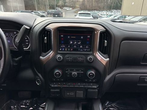 Used 2020 Chevrolet Silverado 1500 High Country w/ Technology Package image 21