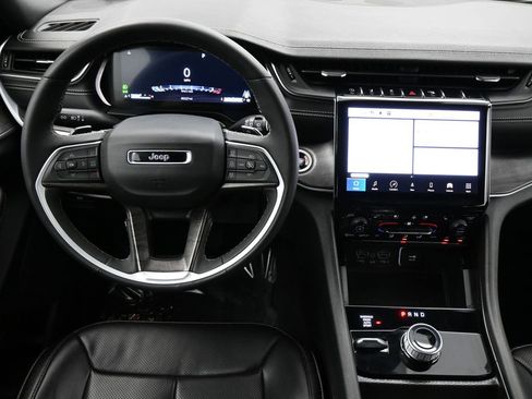 Used 2024 Jeep Grand Cherokee L Limited w/ Luxury Tech Group II image 6