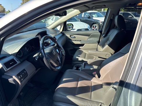Used 2016 Honda Odyssey EX-L image 12