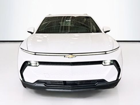 New 2026 Chevrolet Equinox EV LT image 4