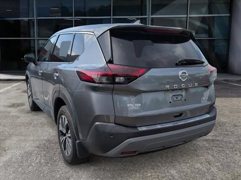 Used 2021 Nissan Rogue SV FWD image 3