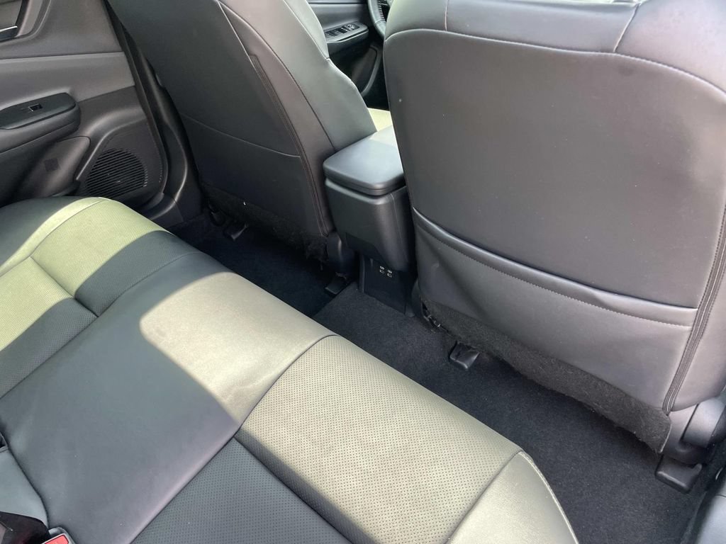 Used 2024 Toyota Prius XLE FWD image 18
