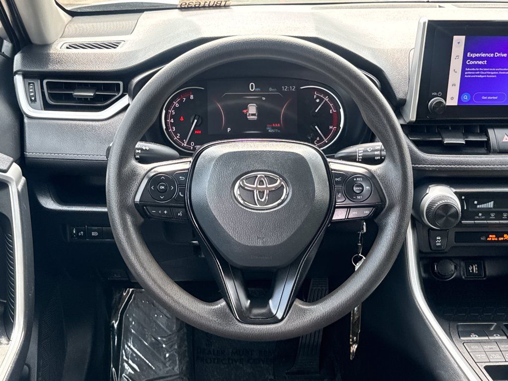 Used 2024 Toyota RAV4 LE AWD/4WD image 13