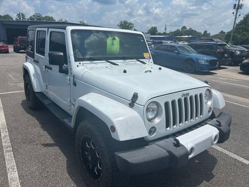 Used 2016 Jeep Wrangler Unlimited Sahara w/ Trailer Tow Group AWD/4WD image 3