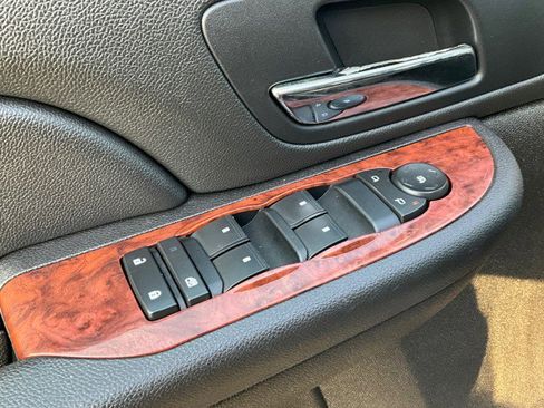 Used 2009 Chevrolet Avalanche LT w/ Convenience Package #1 image 21