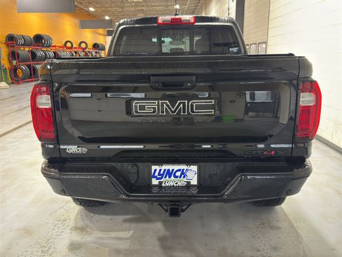 Used 2024 GMC Canyon AT4X image 4