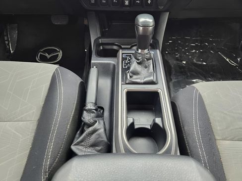 Used 2020 Toyota Tacoma TRD Sport w/ Technology Package AWD/4WD image 8