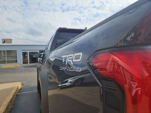 New 2025 Toyota Tacoma TRD Off-Road image 7