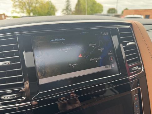 Used 2021 INFINITI QX80 Sensory AWD/4WD image 16