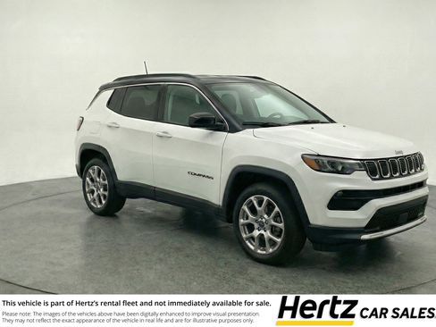 Used 2025 Jeep Compass Limited image 1
