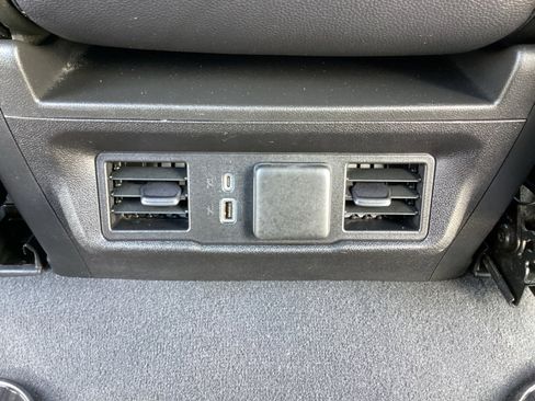 Used 2022 Chevrolet Silverado 1500 LT image 34