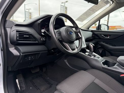Used 2025 Subaru Outback Premium AWD/4WD image 17