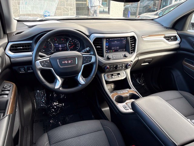Used 2023 GMC Acadia SLE w/ Driver Convenience Package AWD/4WD image 11