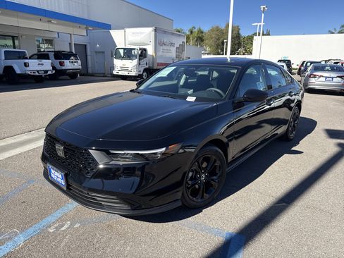 New 2025 Honda Accord SE image 9