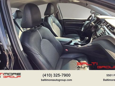 Used 2018 Toyota Camry SE FWD image 14