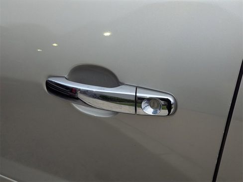 Used 2017 GMC Acadia Limited SLT image 17