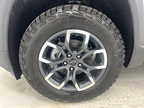 New 2025 Chevrolet Equinox ACTIV w/ Convenience Package III image 38