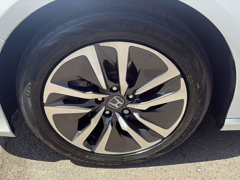 Used 2019 Honda Accord Hybrid image 4
