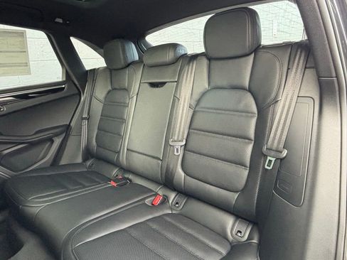 New 2026 Porsche Macan AWD/4WD image 7