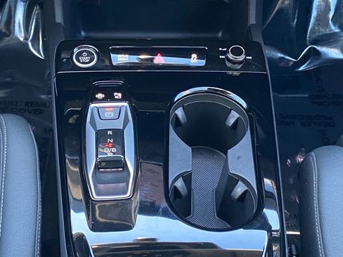 Used 2025 Audi Q6 e-tron Premium Plus w/ Premium Plus image 9