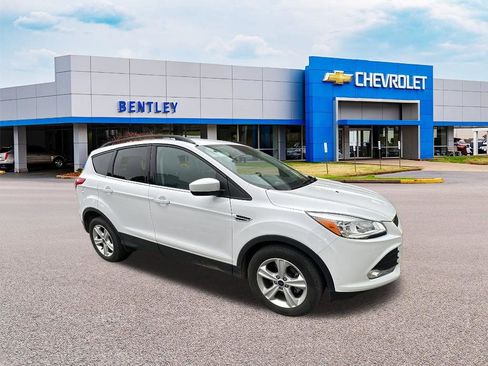 Used 2016 Ford Escape SE w/ Equipment Group 201A image 7