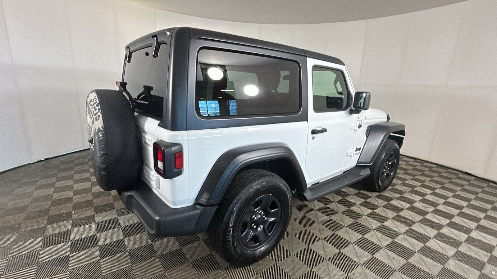 Used 2021 Jeep Wrangler Sport AWD/4WD image 3
