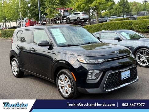 Used 2021 Kia Soul LX FWD image 1
