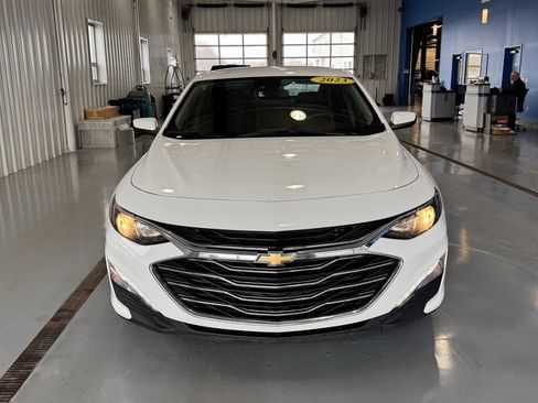 Used 2023 Chevrolet Malibu LT image 3