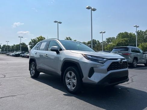 Used 2024 Toyota RAV4 XLE FWD image 4
