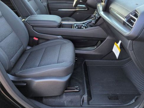 New 2026 Chevrolet Traverse LT w/ Driver Confidence Package FWD image 26