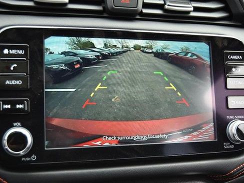 New 2025 Nissan Versa SR w/ Trunk Package image 12