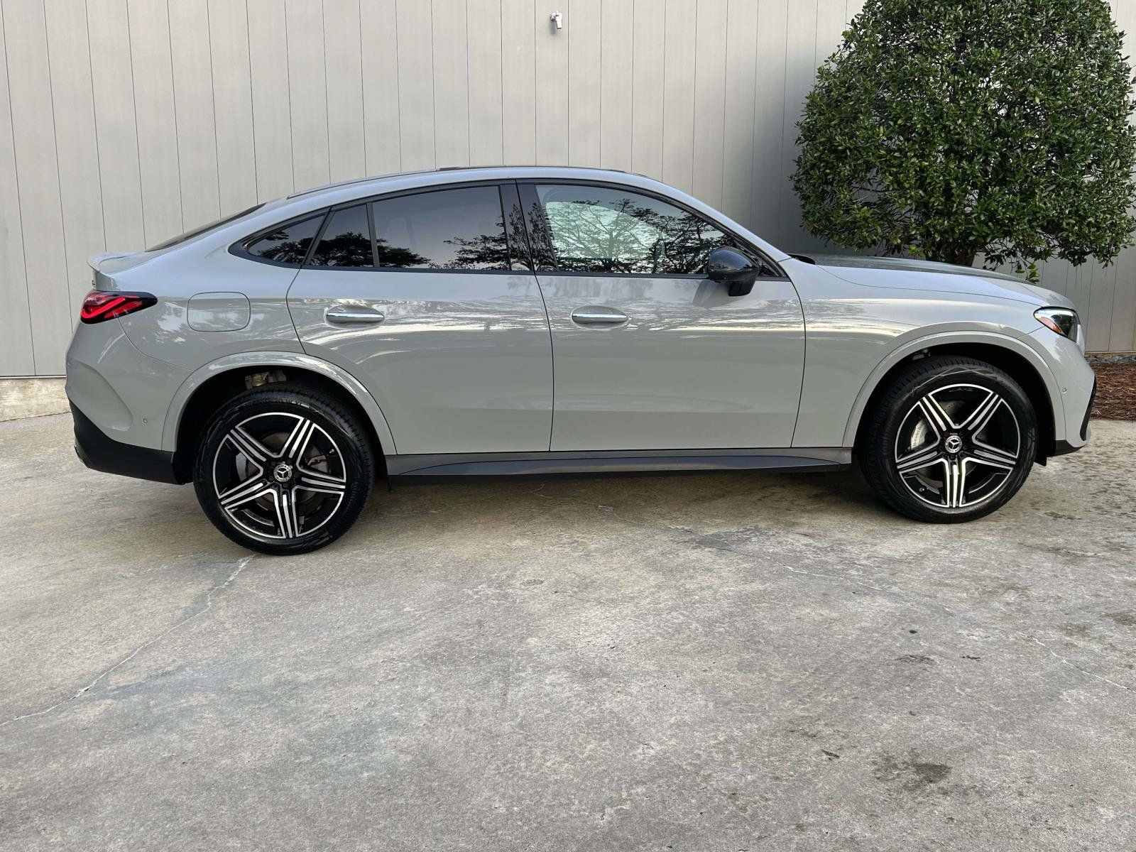 Certified 2025 Mercedes-Benz GLC 300 4MATIC image 5