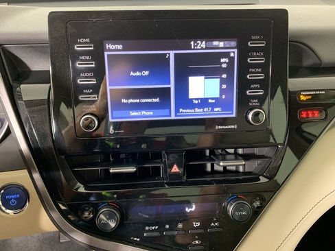 Used 2023 Toyota Camry LE image 24