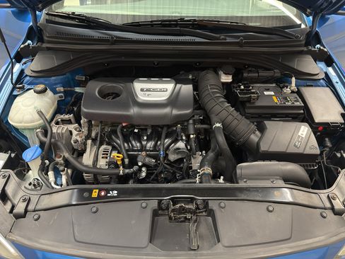 Used 2017 Hyundai Elantra Sport FWD image 30