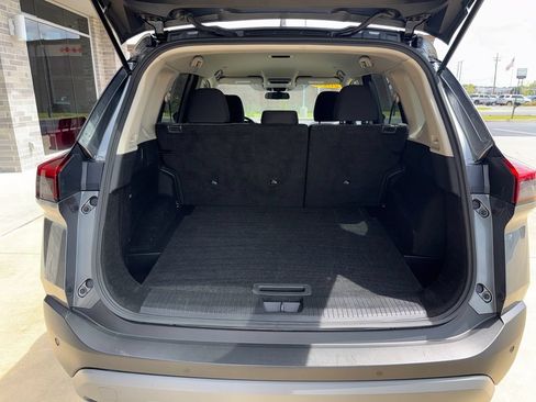 Used 2023 Nissan Rogue SV AWD/4WD image 19