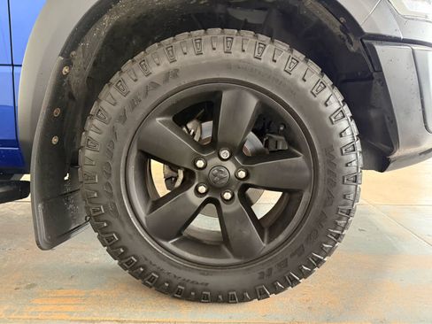 Used 2019 RAM 1500 Warlock AWD/4WD image 11