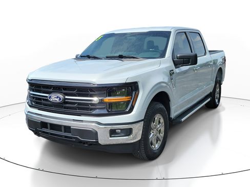 Used 2025 Ford F150 XLT w/ Equipment Group 301A Standard AWD/4WD image 3