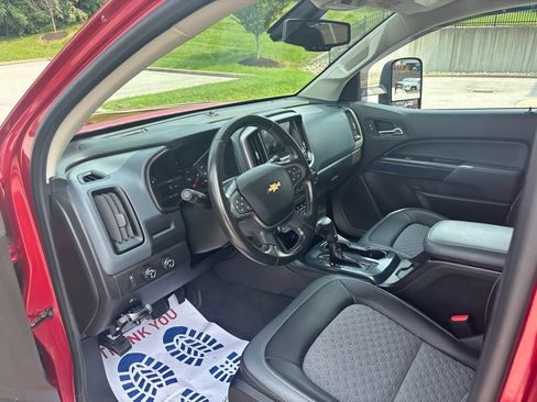 Used 2021 Chevrolet Colorado Z71 w/ Safety Package AWD/4WD image 36
