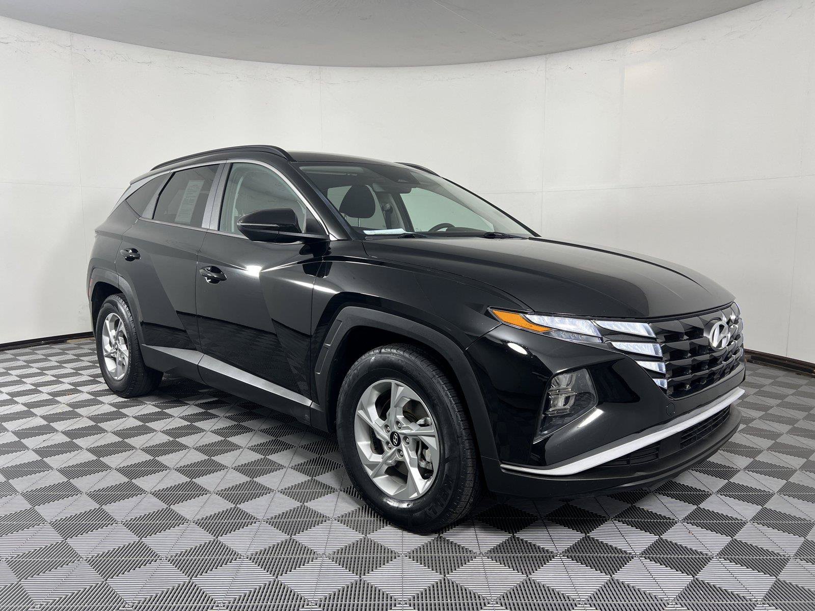 Used 2022 Hyundai Tucson SEL FWD image 1