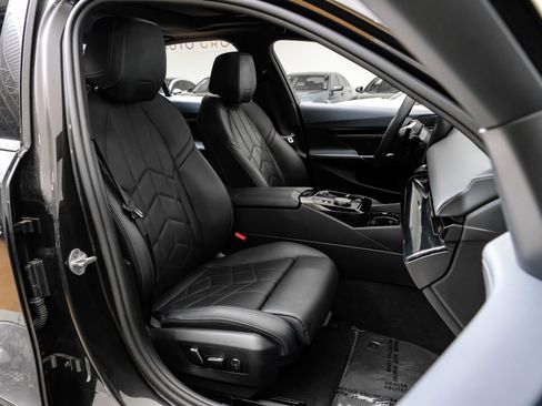 Used 2024 BMW 530i xDrive image 38