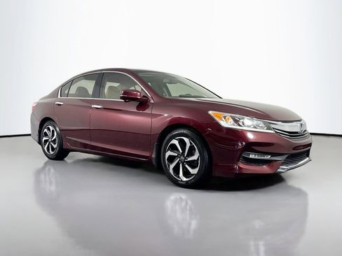 Used 2017 Honda Accord EX-L image 3