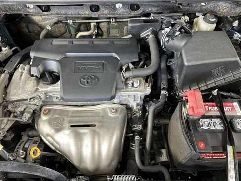 Used 2018 Toyota RAV4 XLE image 32