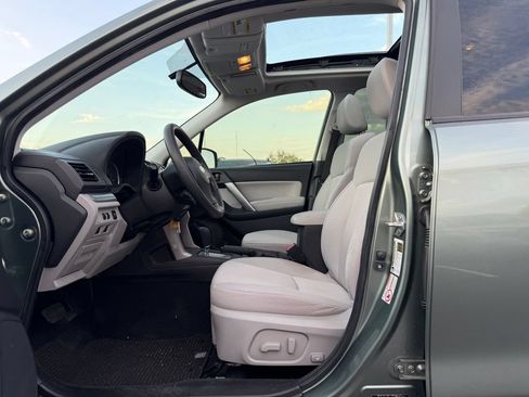 Used 2014 Subaru Forester 2.5i Premium w/ All-Weather Package AWD/4WD image 5