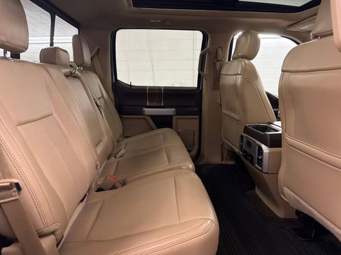 Used 2019 Ford F150 Lariat image 28