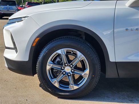 Used 2023 Chevrolet Blazer LT w/ Convenience Package image 8