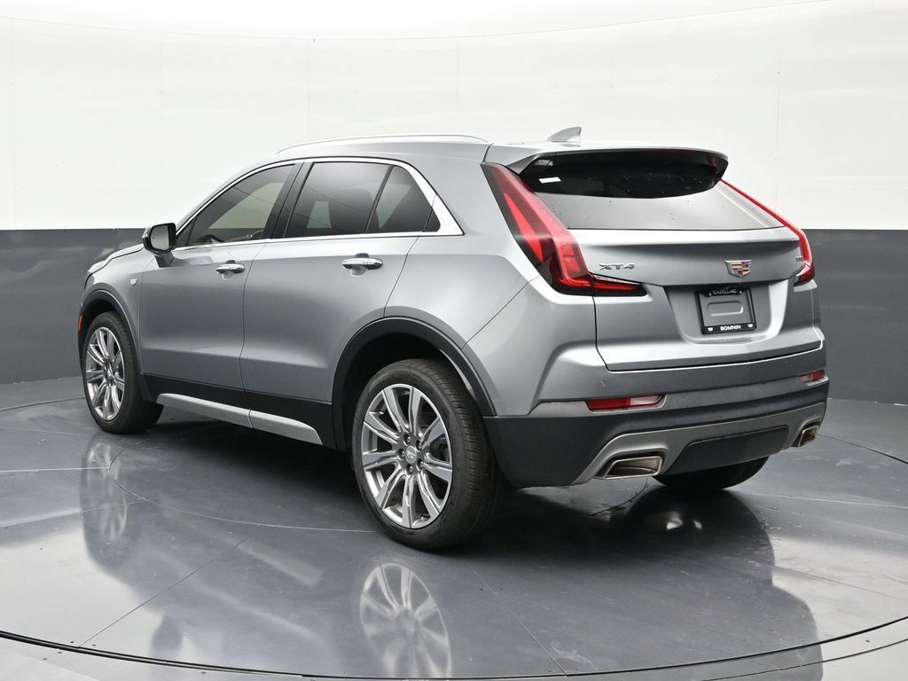 Certified 2023 Cadillac XT4 Premium Luxury FWD image 3