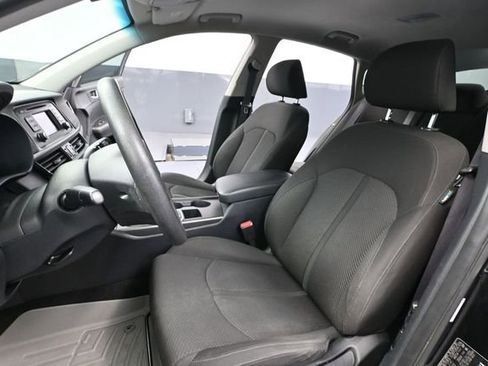 Used 2017 Kia Optima LX FWD image 21