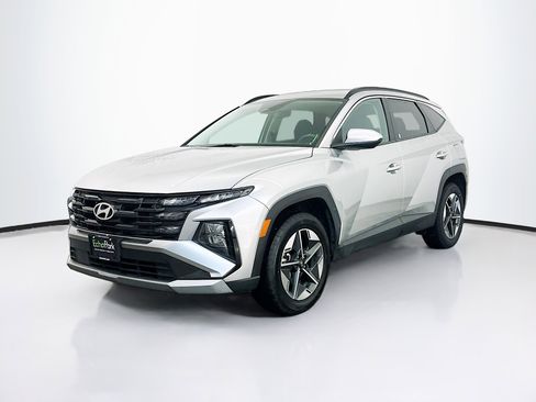 Used 2025 Hyundai Tucson SEL AWD/4WD image 3