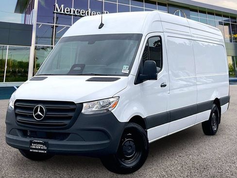 Used 2026 Mercedes-Benz Sprinter 2500 image 8