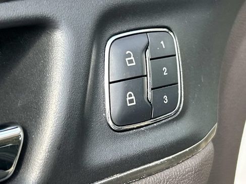 Used 2016 Lincoln MKC Reserve FWD image 32